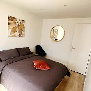 3 + Parking A 7 Appartement Lyon